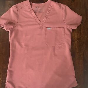 Figs Women's mauve Short Sleeve V-Neck Top one pocket scrub top